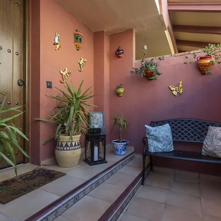 Apartment Peaceful With Amazing Sea Views And Free Parking