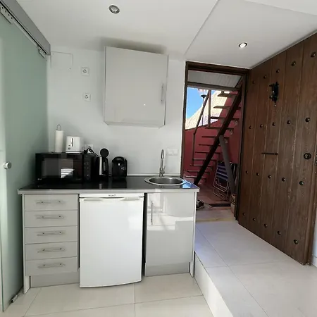 Peaceful With Amazing Sea Views And Free Parking Appartement